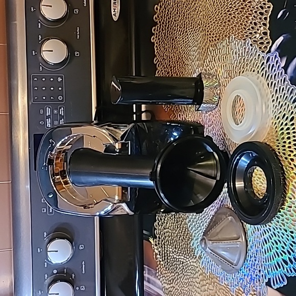 Yonanas DELUXE Soft Serve Dessert Maker with Expanded Recipe Book - Picture 5 of 16